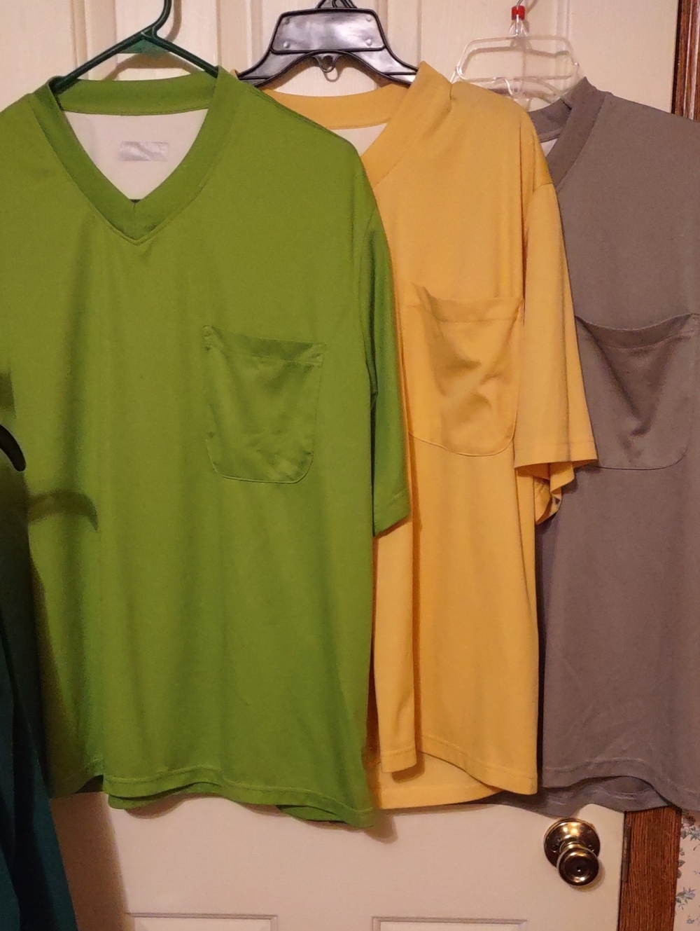 3 NWOT Men's V-Neck Pocket Tees- Yellow,Green,Gray